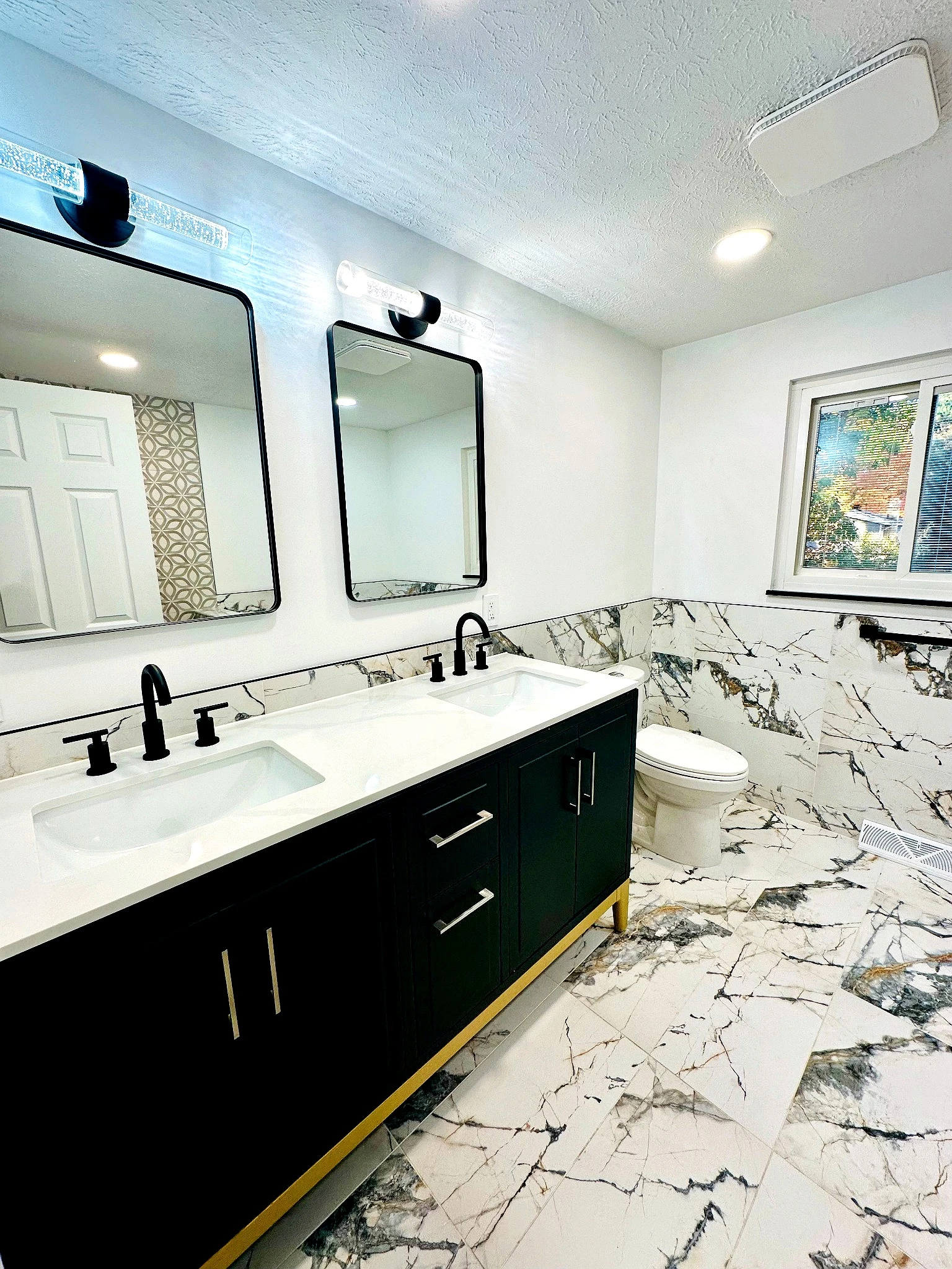 Bathroom remodeling project – Rocky River, OH